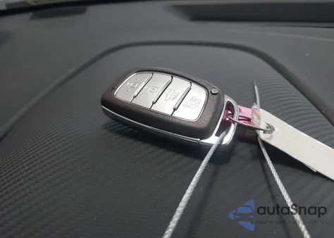 2020 Hyundai Elantra Value Edition z USA, uszkodzony, nr VIN 5NPD84LF0LH604124